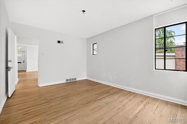 246 S Old Orchard Avenue, St Louis, MO 63119