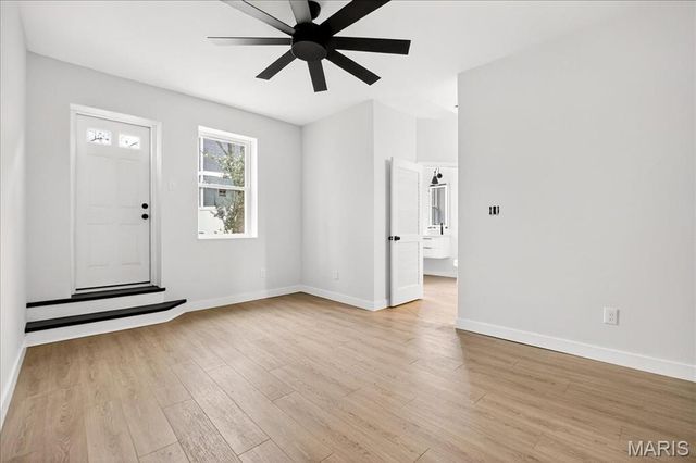 246 S Old Orchard Avenue, St Louis, MO 63119