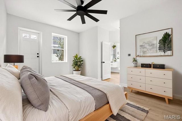 246 S Old Orchard Avenue, St Louis, MO 63119