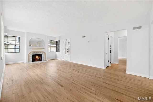 246 S Old Orchard Avenue, St Louis, MO 63119