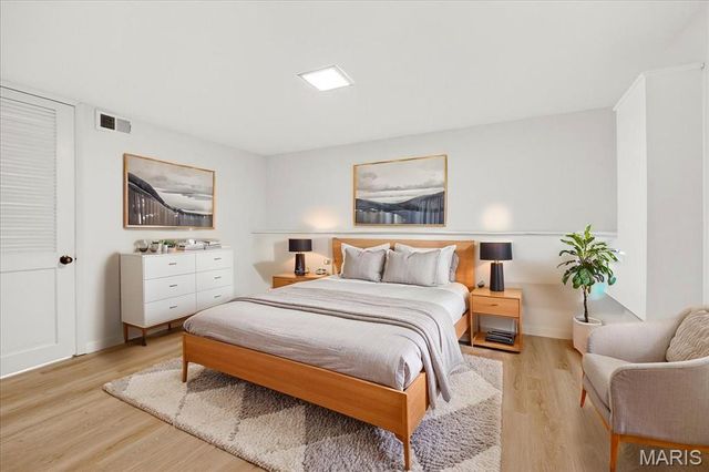 246 S Old Orchard Avenue, St Louis, MO 63119