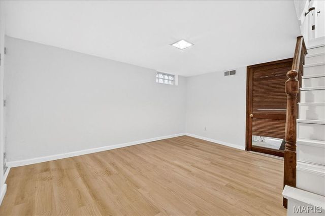 246 S Old Orchard Avenue, St Louis, MO 63119