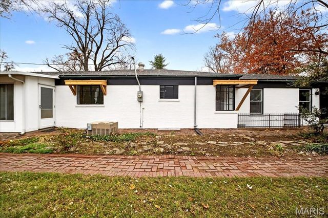 246 S Old Orchard Avenue, St Louis, MO 63119