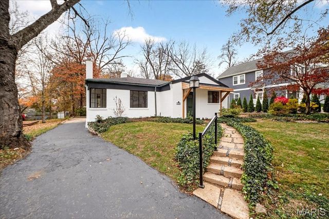 246 S Old Orchard Avenue, St Louis, MO 63119
