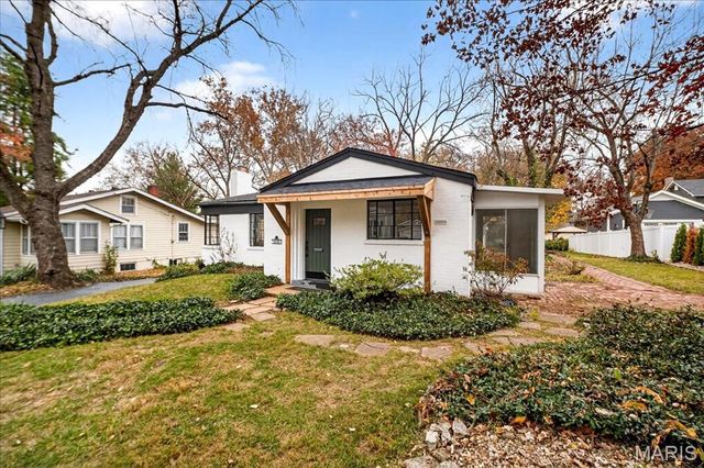 246 S Old Orchard Avenue, St Louis, MO 63119