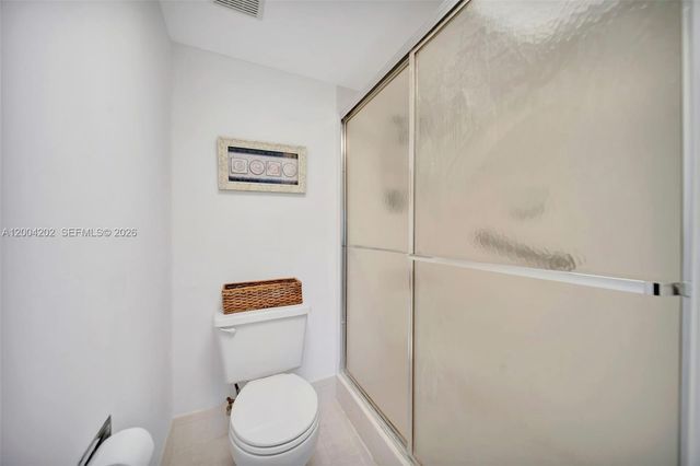701 SW 128th Ave 207F, Pembroke Pines, FL 33027