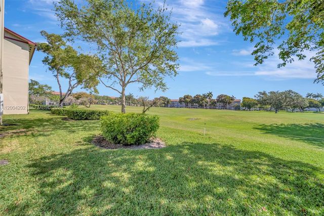 701 SW 128th Ave 207F, Pembroke Pines, FL 33027