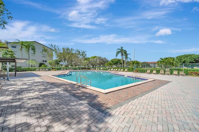 701 SW 128th Ave 207F, Pembroke Pines, FL 33027