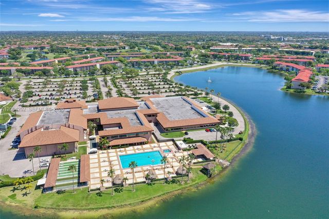 701 SW 128th Ave 207F, Pembroke Pines, FL 33027