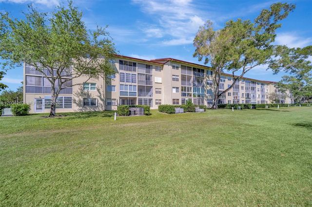701 SW 128th Ave 207F, Pembroke Pines, FL 33027