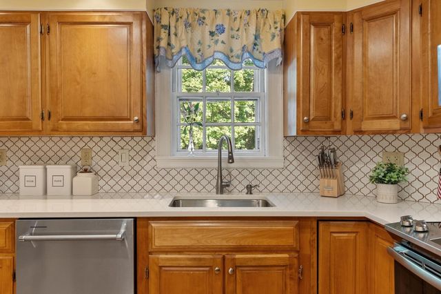 23 Arundel St, Andover, MA 01810