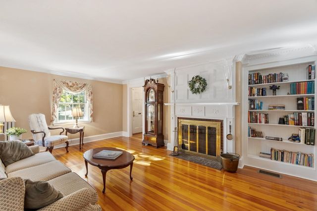 23 Arundel St, Andover, MA 01810