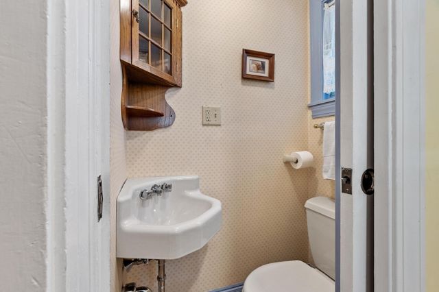 23 Arundel St, Andover, MA 01810