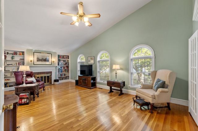 23 Arundel St, Andover, MA 01810