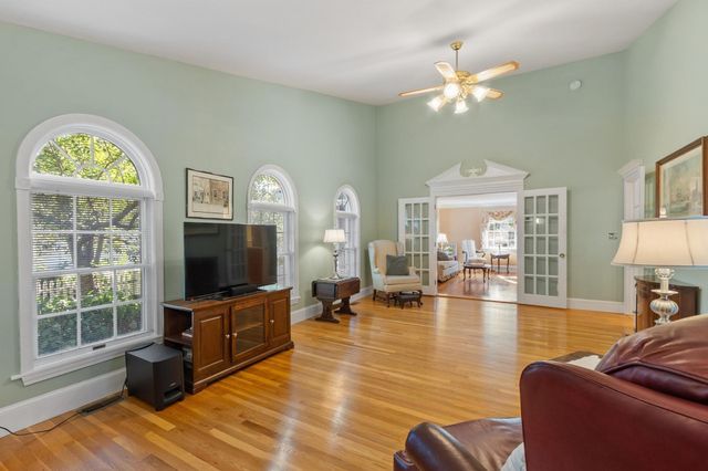 23 Arundel St, Andover, MA 01810