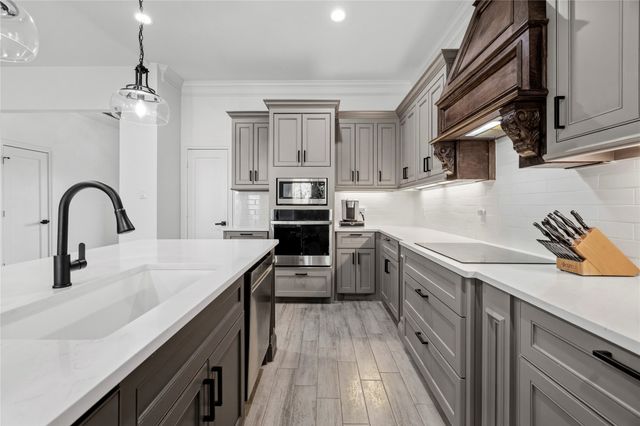 203 Colonial Drive, Mabank, TX 75156