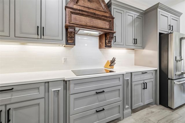 203 Colonial Drive, Mabank, TX 75156