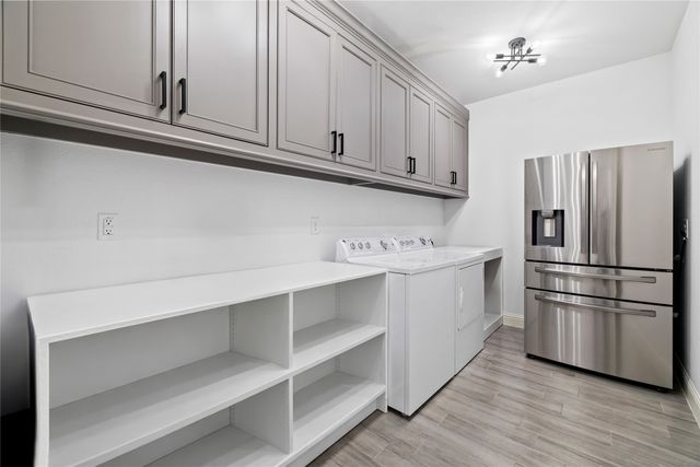 203 Colonial Drive, Mabank, TX 75156