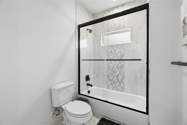 203 Colonial Drive, Mabank, TX 75156