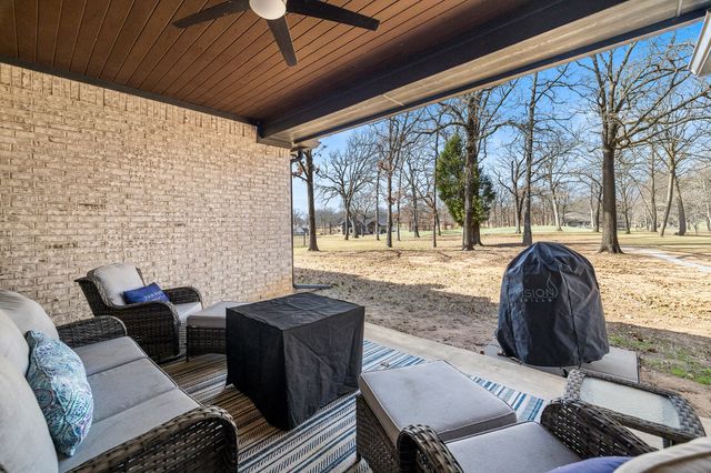 203 Colonial Drive, Mabank, TX 75156