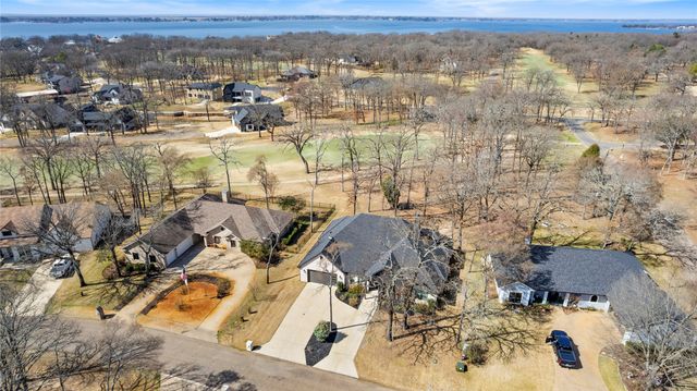 203 Colonial Drive, Mabank, TX 75156