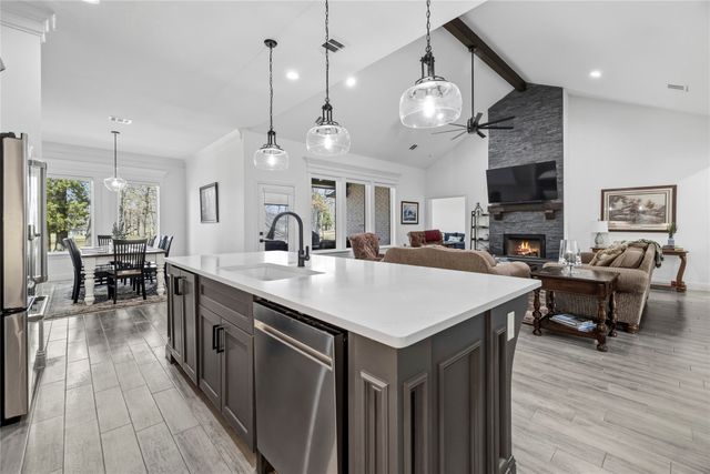 203 Colonial Drive, Mabank, TX 75156