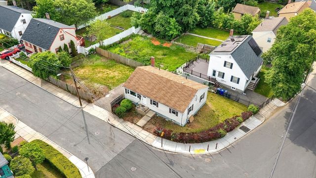 39 Collins St, Boston, MA 02136