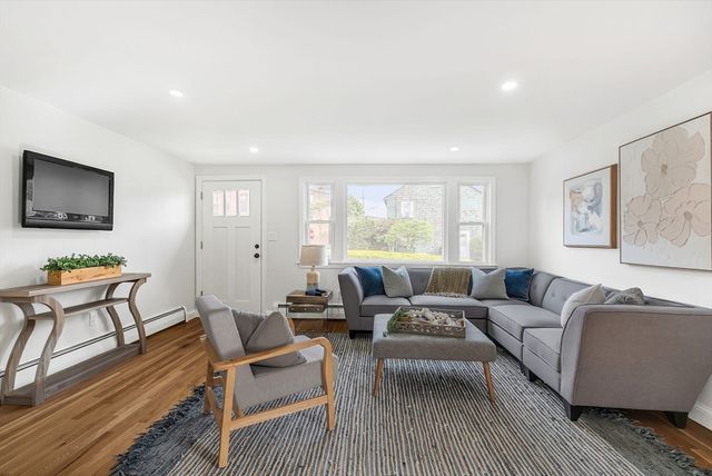 39 Collins St, Boston, MA 02136