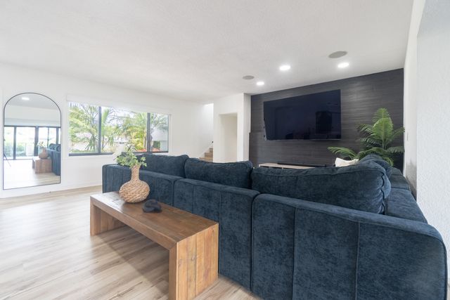 2878 NE 26th Street, Fort Lauderdale, FL 33305