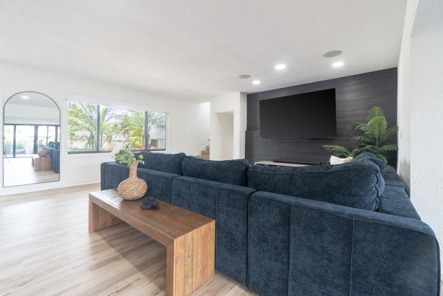2878 NE 26th Street, Fort Lauderdale, FL 33305