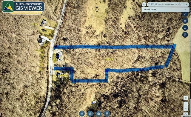 733 Mckee Rd, White Oak, PA 15131