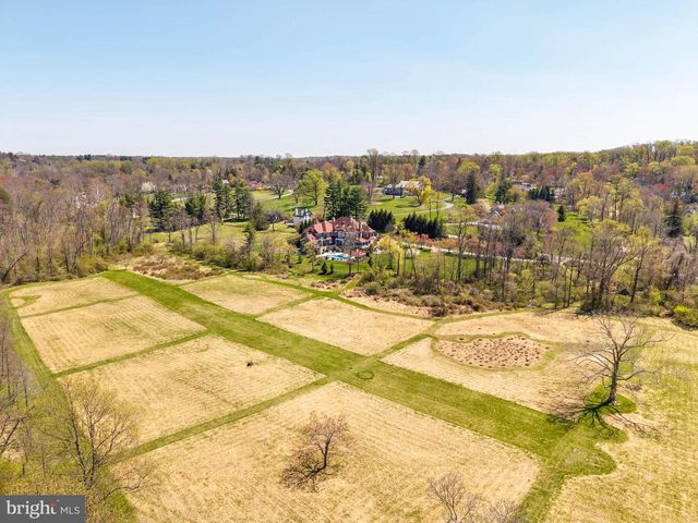 1075 S LEOPARD RD, Berwyn, PA 19312