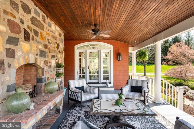 1075 S LEOPARD RD, Berwyn, PA 19312