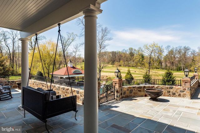 1075 S LEOPARD RD, Berwyn, PA 19312