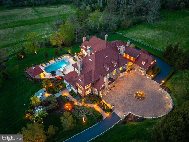 1075 S LEOPARD RD, Berwyn, PA 19312