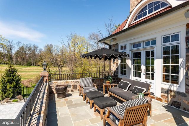1075 S LEOPARD RD, Berwyn, PA 19312