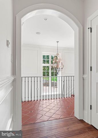 1075 S LEOPARD RD, Berwyn, PA 19312