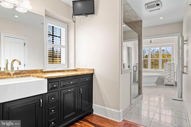 1075 S LEOPARD RD, Berwyn, PA 19312