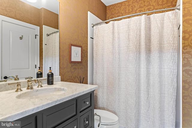 1075 S LEOPARD RD, Berwyn, PA 19312