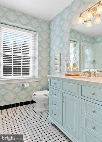 1075 S LEOPARD RD, Berwyn, PA 19312