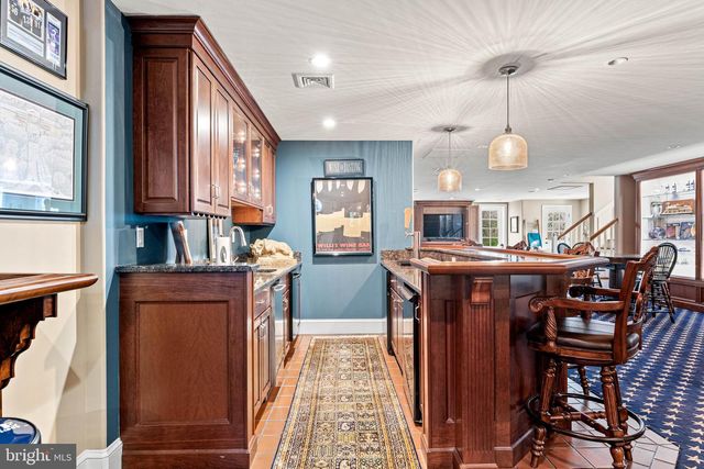 1075 S LEOPARD RD, Berwyn, PA 19312