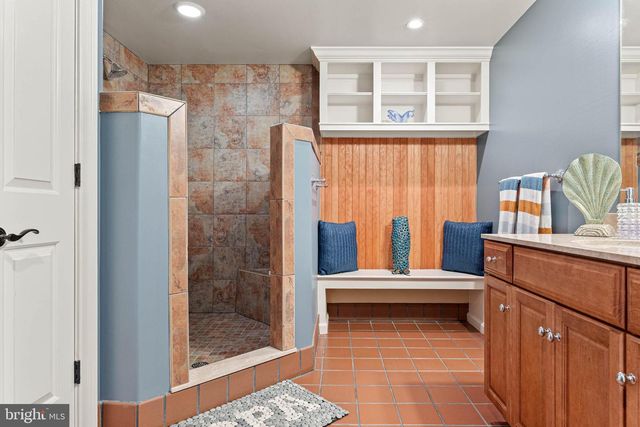 1075 S LEOPARD RD, Berwyn, PA 19312