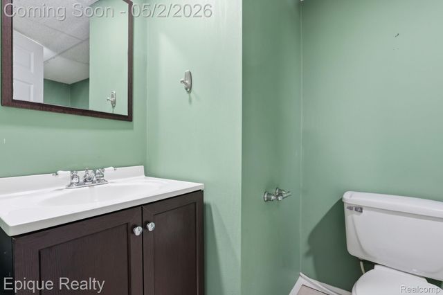4442 Lutz Drive, Warren, MI 48092