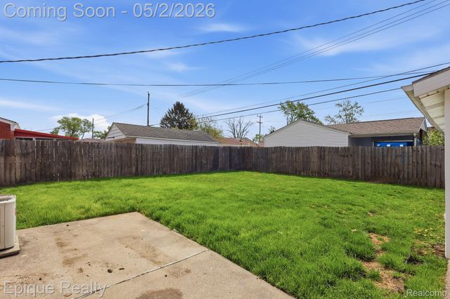 4442 Lutz Drive, Warren, MI 48092