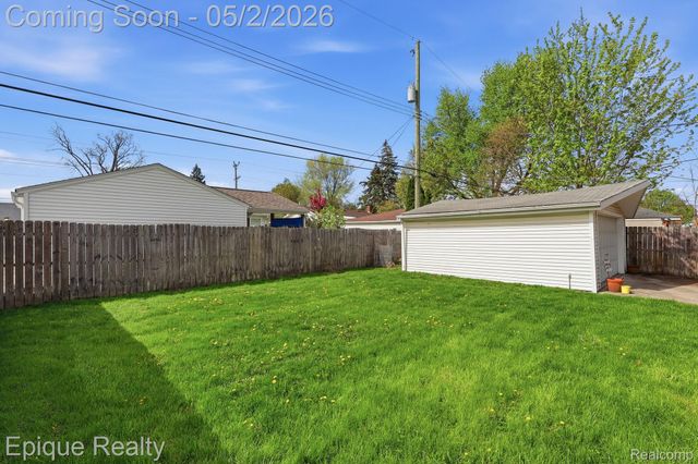 4442 Lutz Drive, Warren, MI 48092