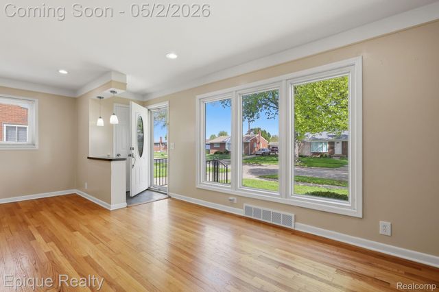 4442 Lutz Drive, Warren, MI 48092