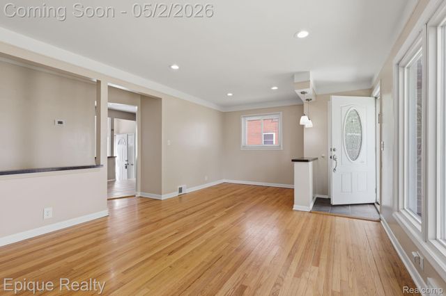 4442 Lutz Drive, Warren, MI 48092