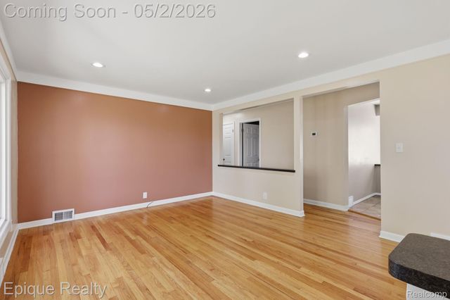 4442 Lutz Drive, Warren, MI 48092