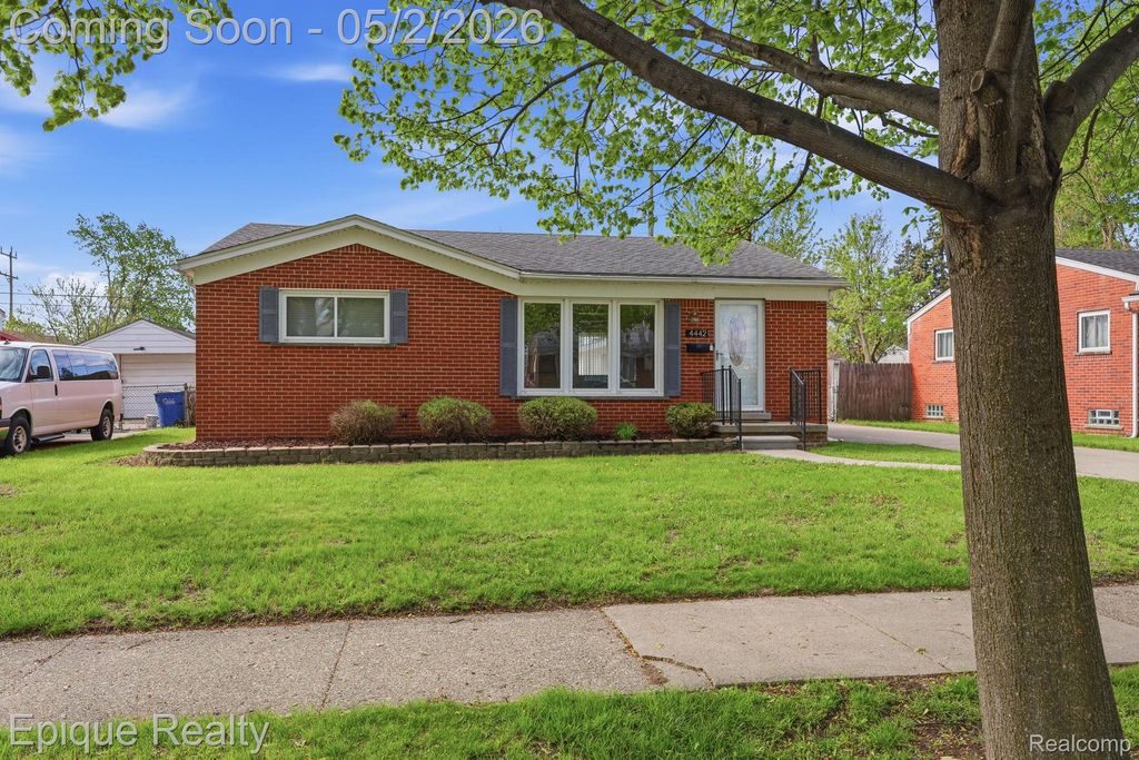 4442 Lutz Drive, Warren, MI 48092