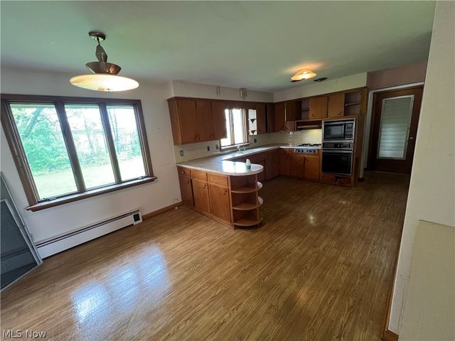 156 Cooper Foster Park Road W, Lorain, OH 44053